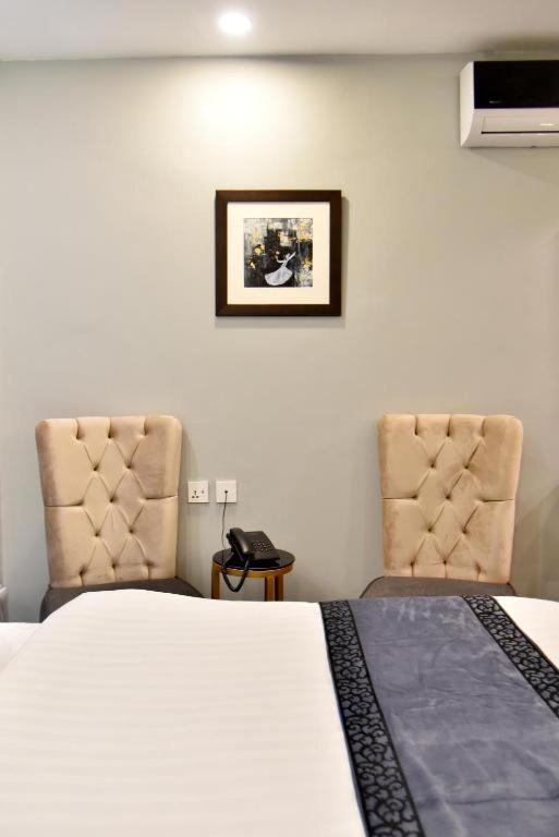 Imperial Suites Lahore Exterior foto